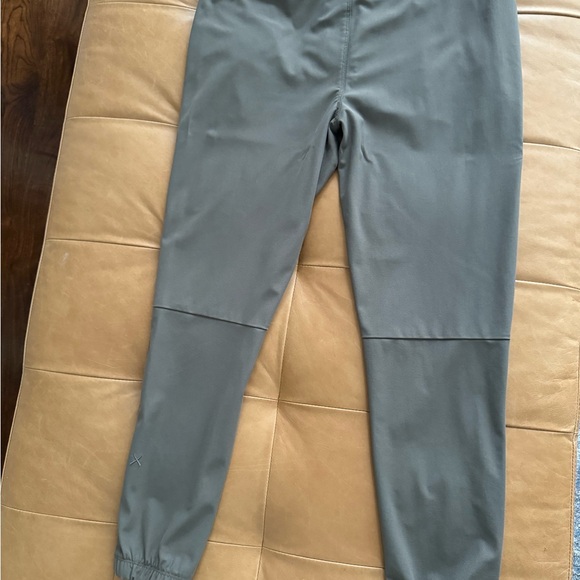 Cuts - AO 5-Jogger Pant - Size L - Picture 2 of 4